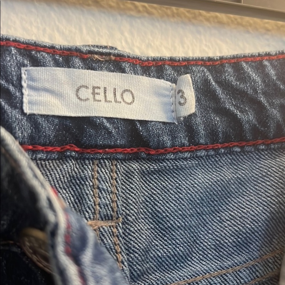Jeans - Picture 3 of 4